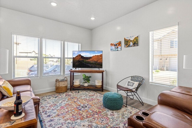 Photo - 350 W Old Hwy Unit ID1389632P