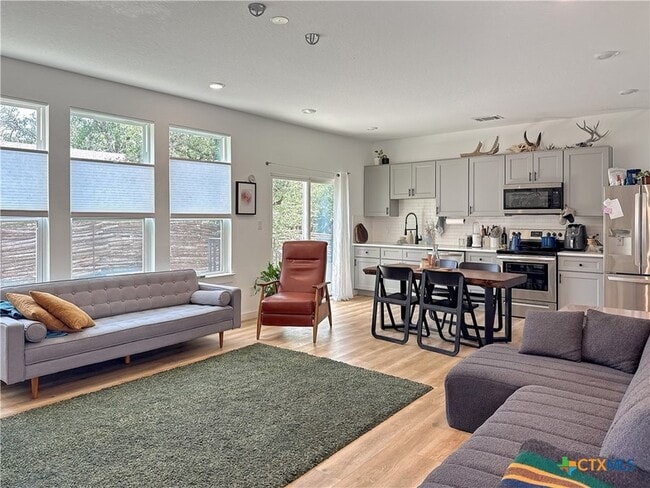 Photo - 1200 Willow Dr