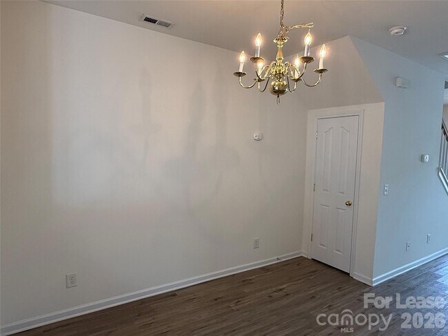 Photo - 6918 Creft Cir