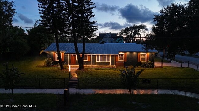 Photo - 1712 Pineapple Ave