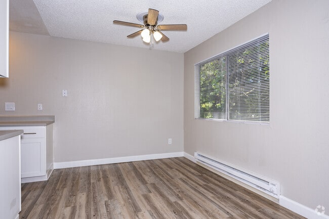 Willow 2BR, 1BA - Dining Room - The Lenox