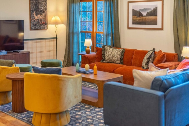 Photo - 32 Whitaker View Rd Unit ID1352405P