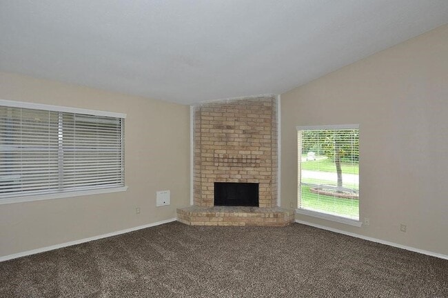 Photo - 28302 Doverbrook Dr