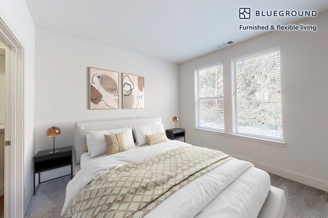 Photo - 820 Concorde Cir Unit SI FL2-ID10970A