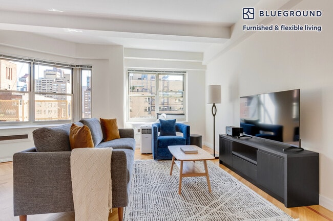 Building Photo - 30 Park Ave Unit SI FL16-ID2083