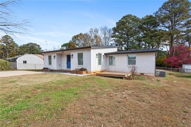 Photo - 3258 Highland Dr SE