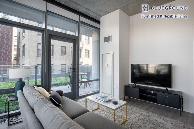 Photo - 450 W Belmont Ave Unit FL4-ID984