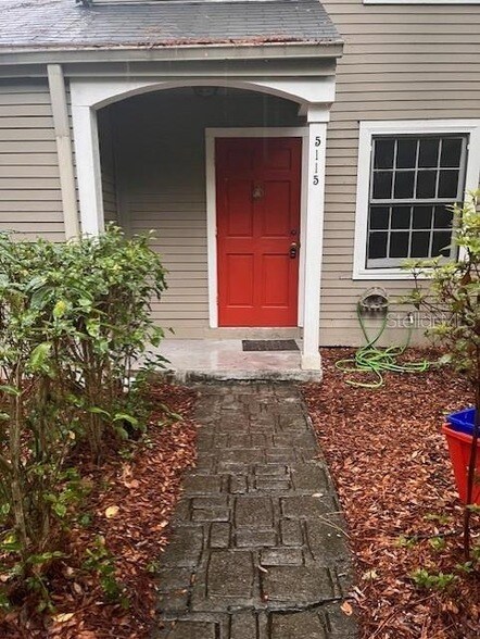 Building Photo - 5115 SW 92nd Ct