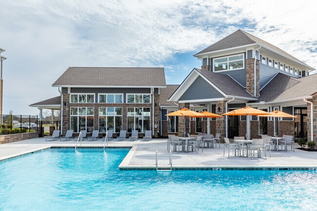 Building Photo - Trails at Hunter Pointe