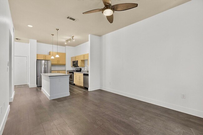 Photo - 4414 Cedar Springs Rd Unit 318