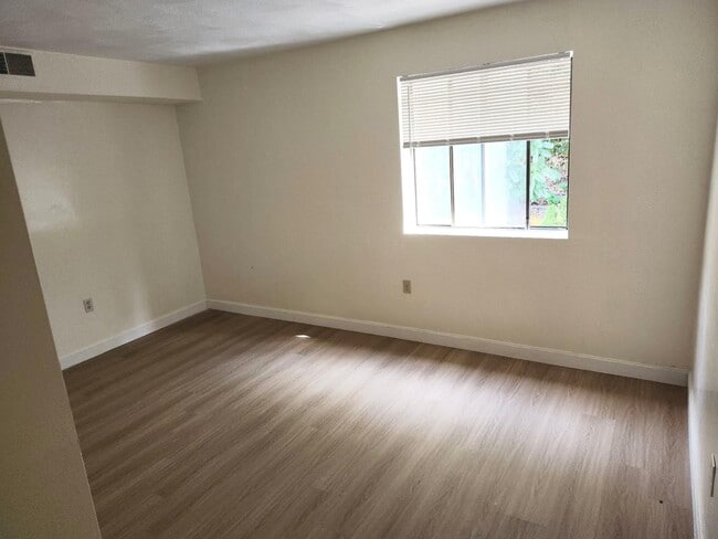 Photo - APTS in Everett, Malden, Chelsea & Boston