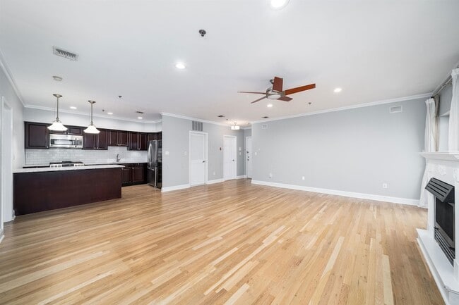 Photo - 452 2nd St