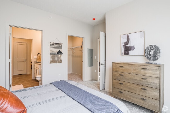 2BR, 2BA - 1055SF - Tiburon Ridge