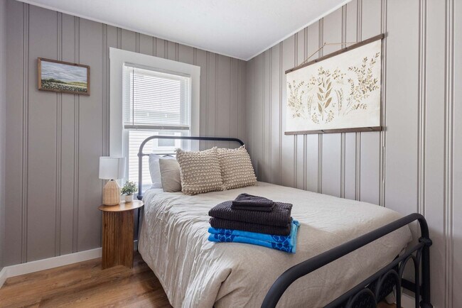 Photo - 2 Island Path Unit SI ID1312422P