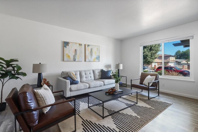 Building Photo - 2939 Samuel Dr Unit ID1407694P