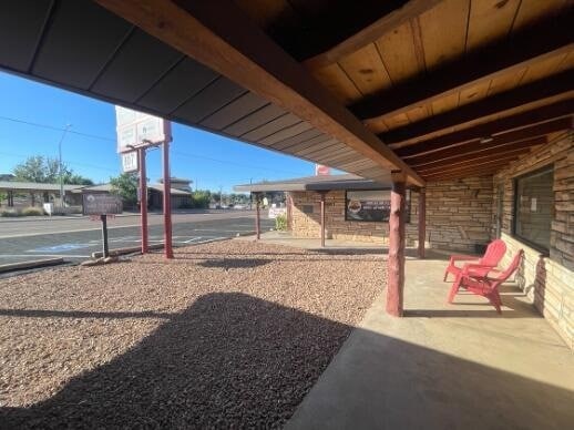 Photo - 807 S Beeline Hwy