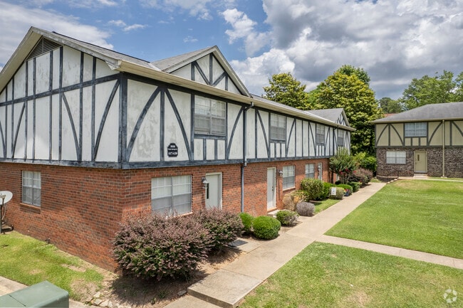 Building Photo - Heritage Place Apartments