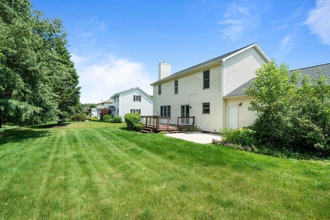 Photo - 406 Lakewood Dr