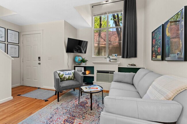 Photo - 243 S Gregg Ave Unit ID1332373P