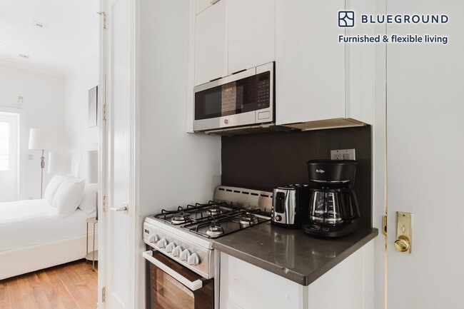 Photo - 51 Leroy St Unit FL1-ID1790