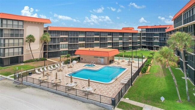 Photo - 17580 Gulf Blvd Unit 115
