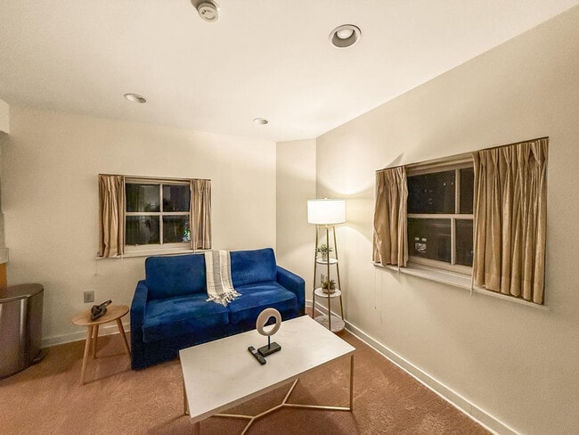 Photo - 250 S 17th St Unit ID1285556P