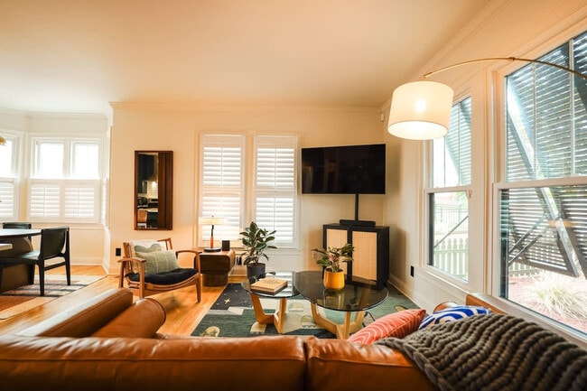 Building Photo - 905 Phillips St Unit ID1234634P