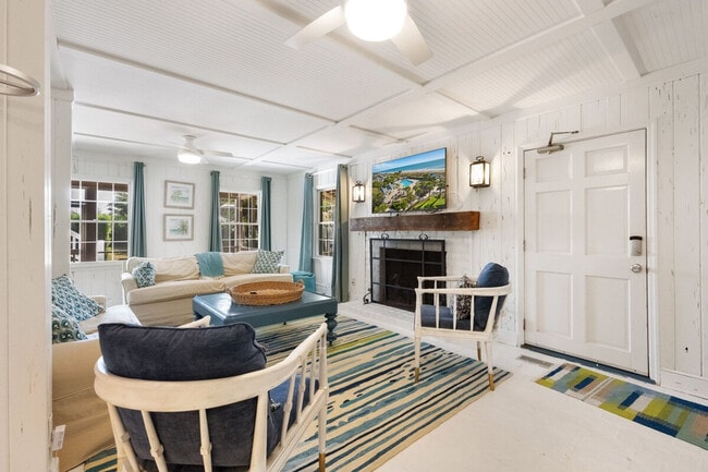 Building Photo - 16 Prospect Point Loop Unit SI ID1253773P