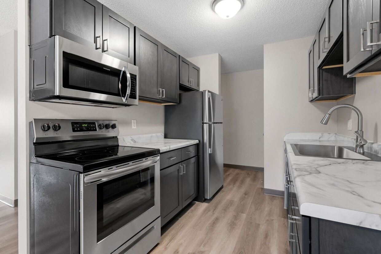 Floor Plan - 1 BD / 1 BA