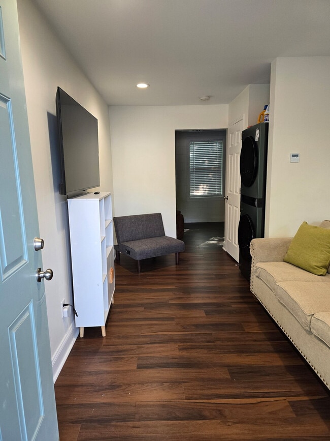 Photo - 107 David St Unit SI ID1234795P