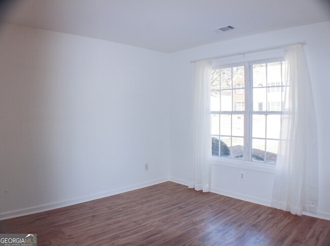 Photo - 1060 Grace Dr