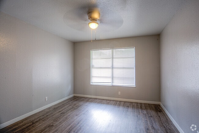 Bedroom - The Landing at Everhart