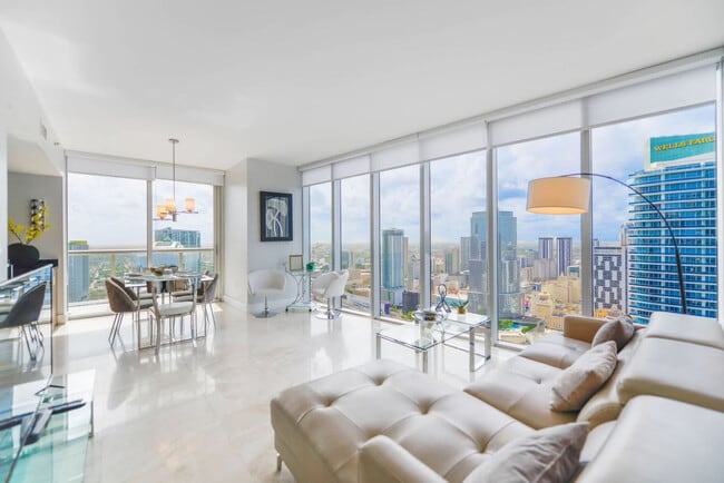 Building Photo - 485 Brickell Ave Unit SI FL46-ID1022264P
