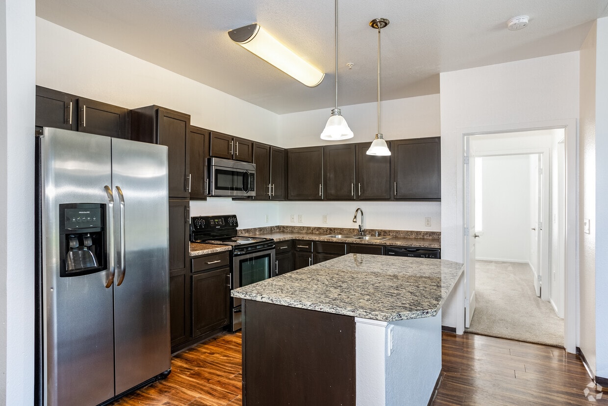 Floor Plan - 2 Bedroom, 2 Bathroom