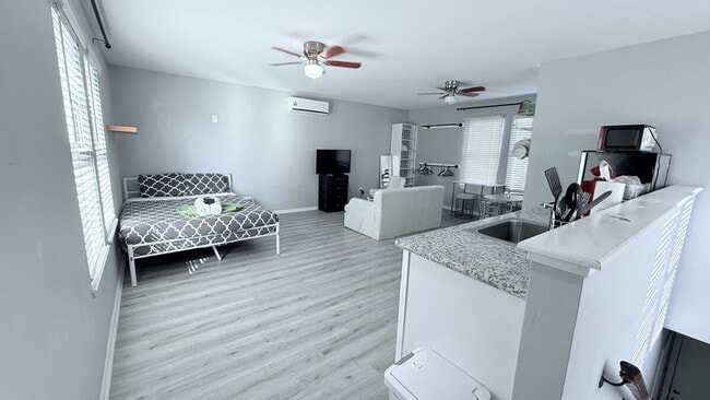 Building Photo - 16101 Wall St Unit SI ID1603438P