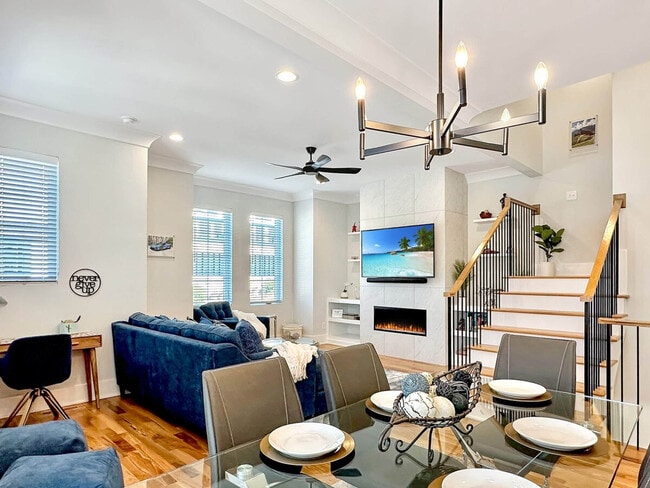 Building Photo - 413 W Lenoir St Unit ID1051238P