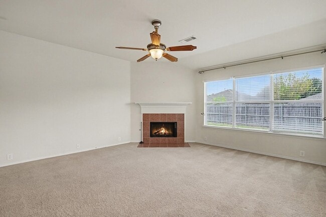 Photo - 1327 Primrose Dr