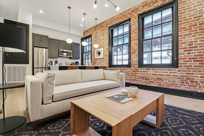 Building Photo - 1148 S Peters St Unit SI ID1499074P