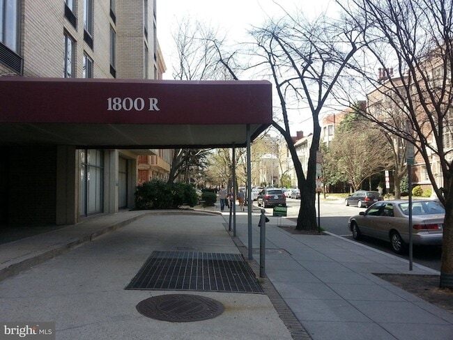 Building Photo - 1800 R St NW Unit 604