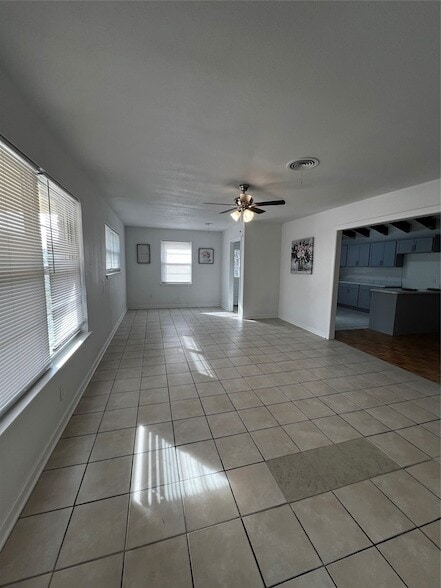 Photo - 8300 Doreen Ave