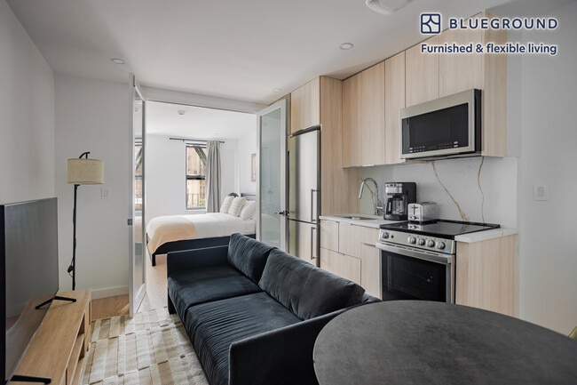 Building Photo - 159 Prince St Unit SI FL4-ID2236