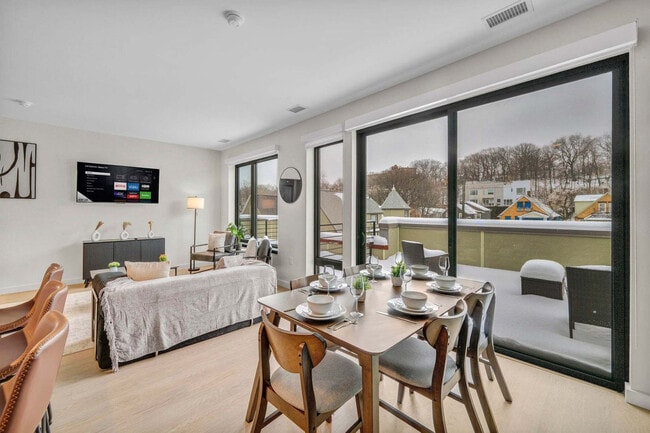 Photo - 2189 Cornell Rd Unit SI ID1386541P