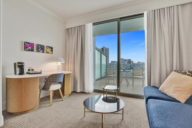 Building Photo - 15 Collins Ave Unit SI ID1540494P