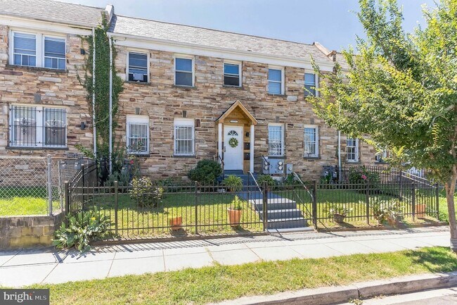 Photo - 1223 Simms Pl NE Unit 1