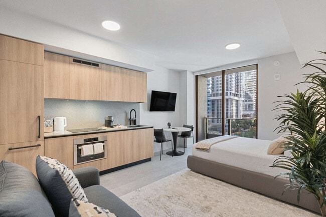 Building Photo - 121 NE 5th St Unit SI FL6-ID1490046P