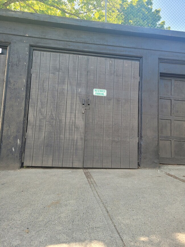 Photo - 17 Mt Pleasant Ave Unit SI ID1373659P