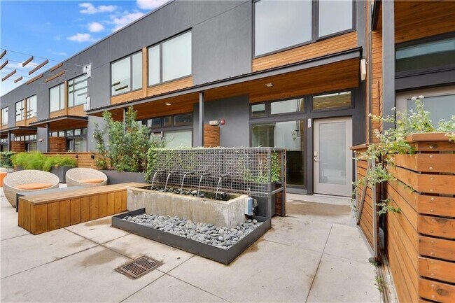 Photo - 2002 E 7th St Unit 212