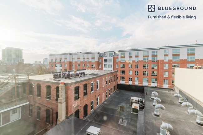 Photo - 152 Liverpool St Unit FL4-ID1126