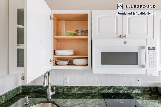 Photo - 232 Newbury St Unit FL3-ID1300