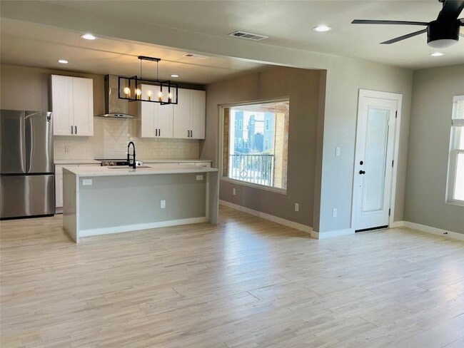 Photo - 4609 Virginia Ave Unit 202